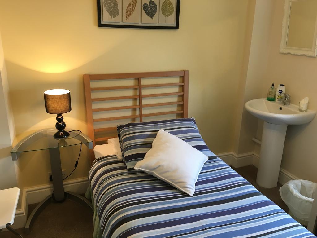 Bentons Guest House Cheltenham Extérieur photo