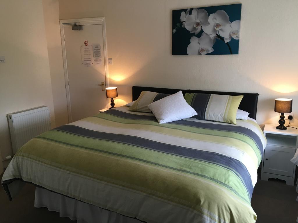 Bentons Guest House Cheltenham Extérieur photo