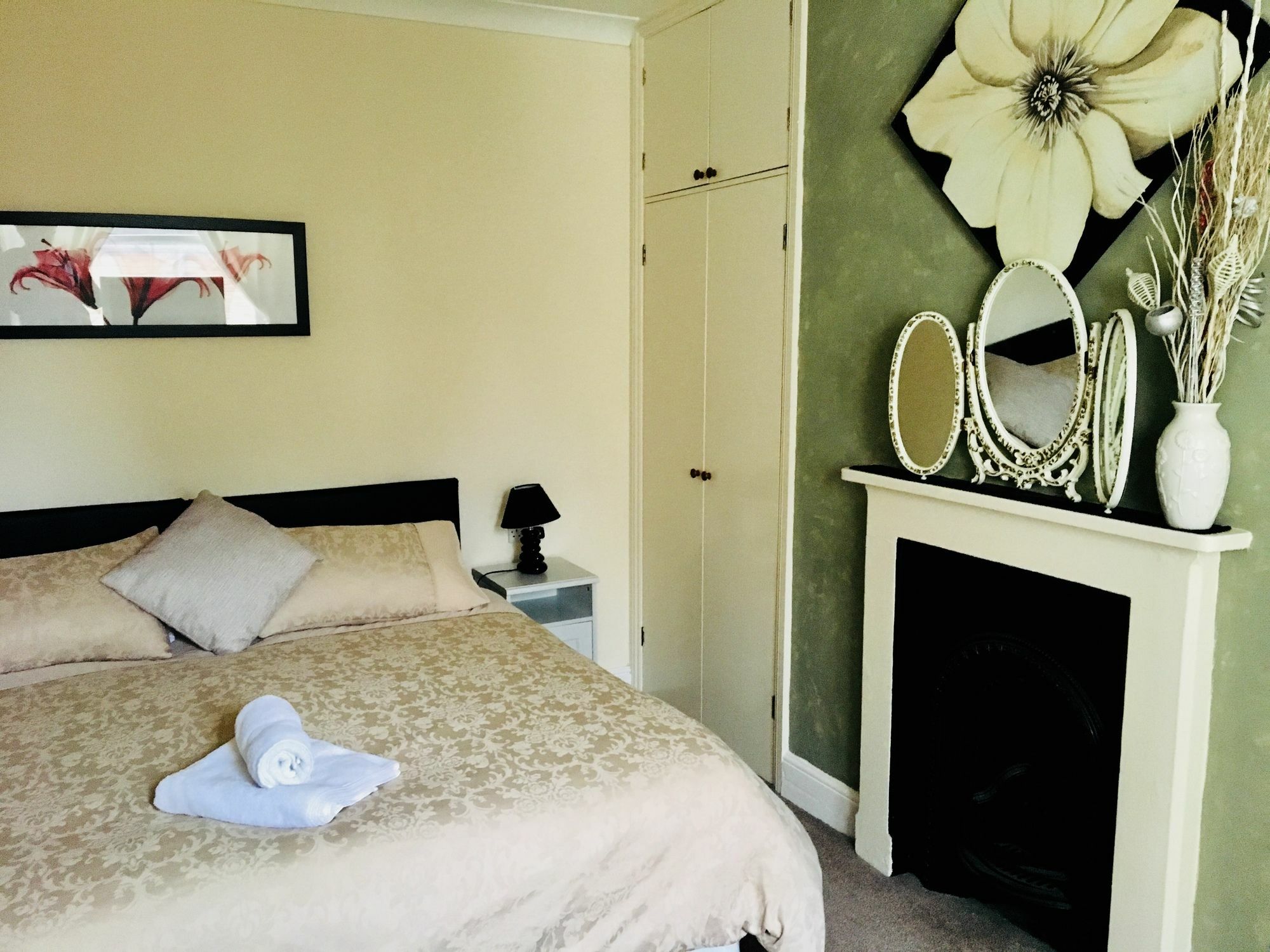 Bentons Guest House Cheltenham Extérieur photo